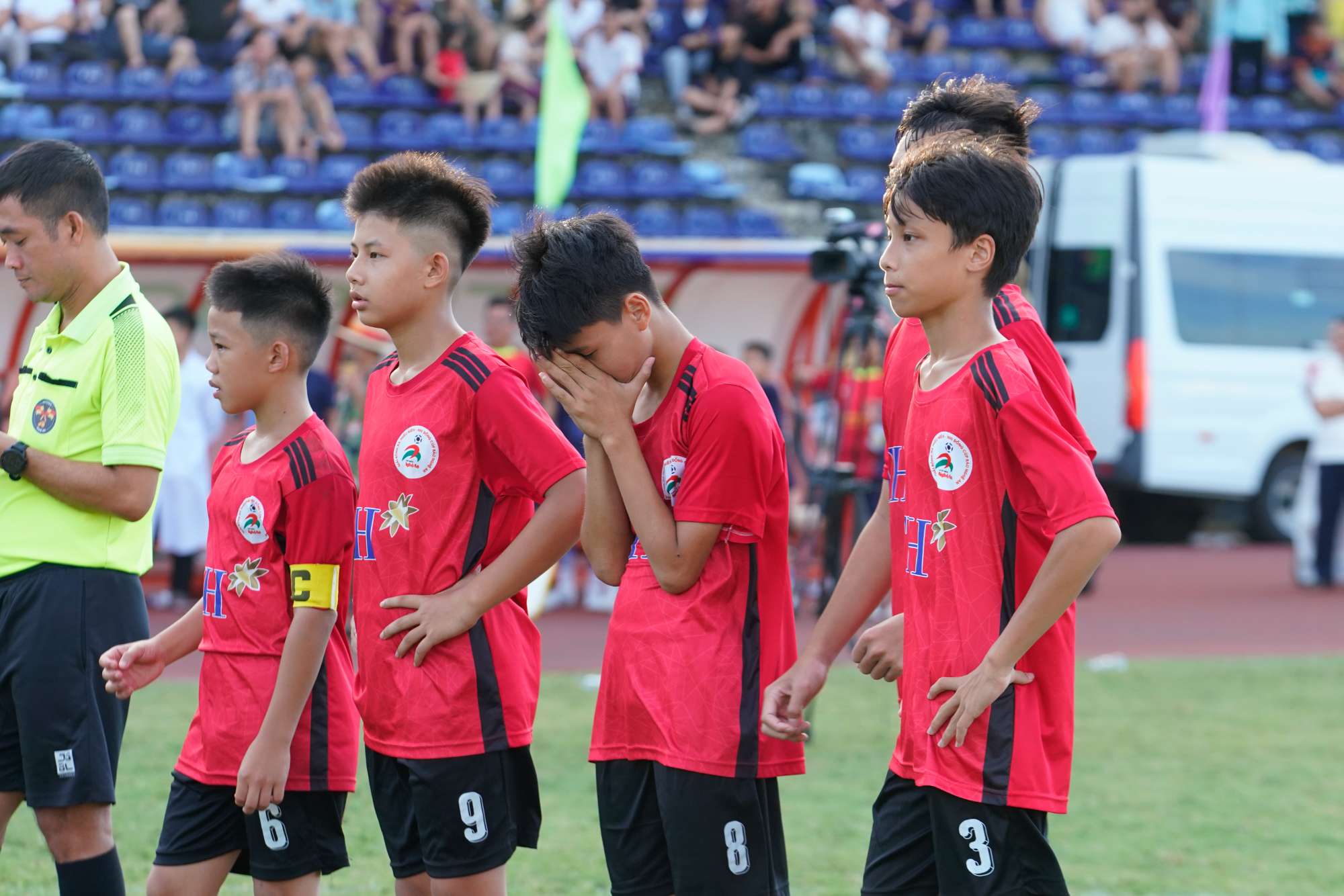 <strong>Golden City đồng hành cùng sự phát triển bóng đá trẻ xứ Nghệ!</strong>